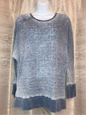 True Craft Soft Waffle Knit Blue distressed Women's pullover top size large